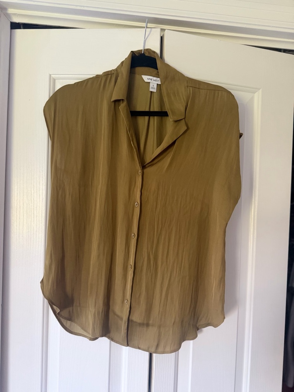 Nine West Olive Button-Front Cap Sleeve Blouse